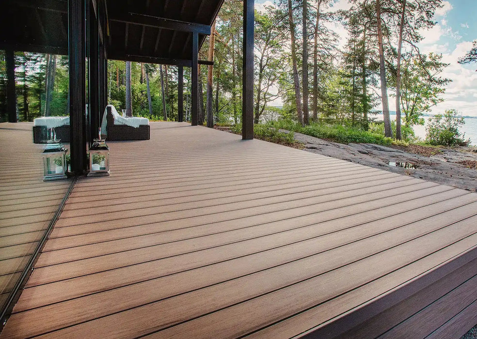 Deck WPC Reversible Blanco Puro/Roble Marrón